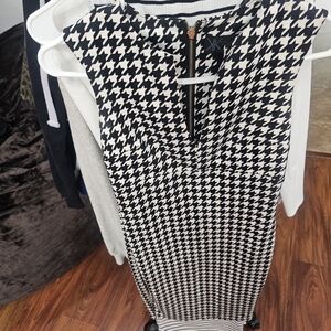Kardashian Kollection Monochrome Houndstooth Midi Dress